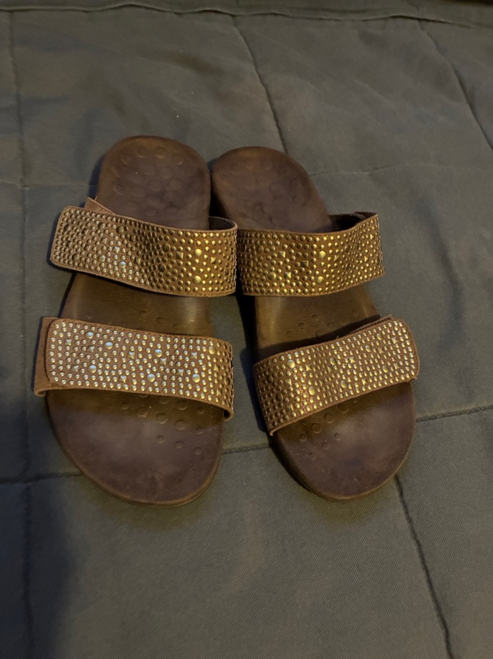 Vionic Somoa Brown/Copper Leather w/stud details Slide Sandals size 9